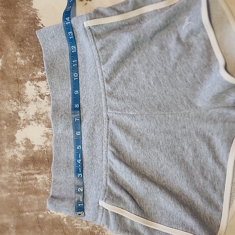 PINK Victoria's Secret Gray Athletic Shorts. Size: S - Picture 5 of 8